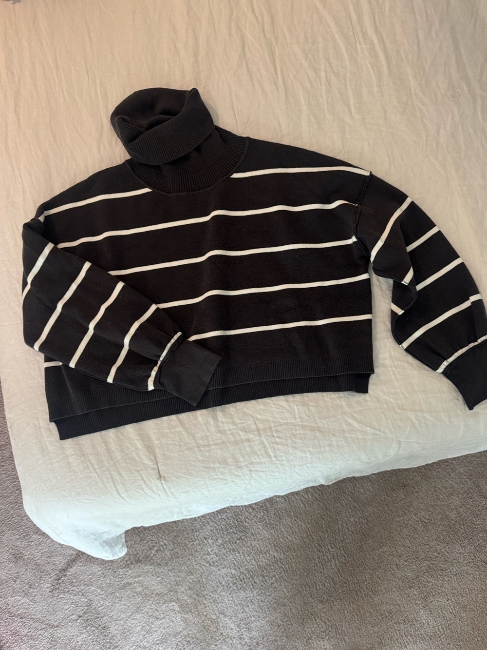 Free People Sz Medium Chunky cozy striped sweater